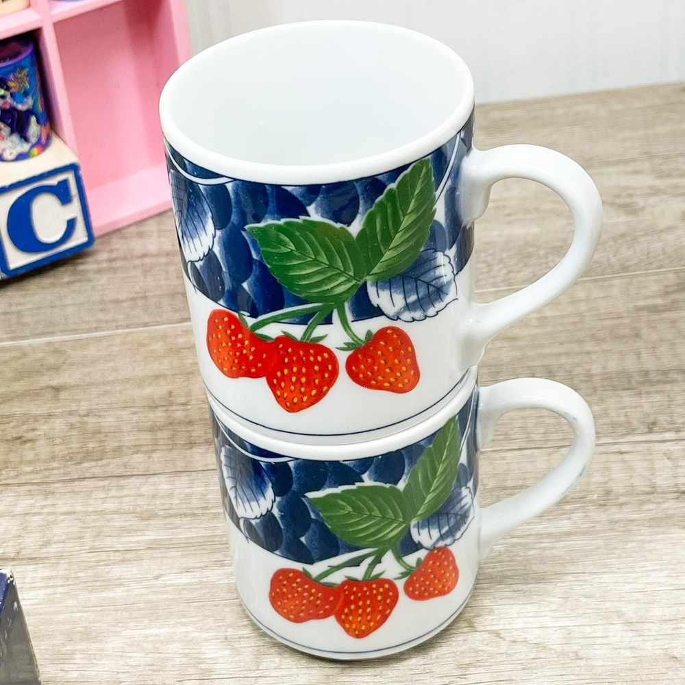 Vintage Strawberry Ceramic Coffee Mug Set of 2 Blue White Red Berry